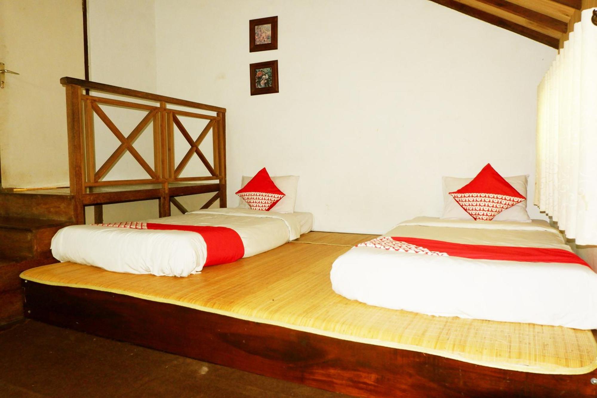 Cemara'S Homestay Бату Екстериор снимка